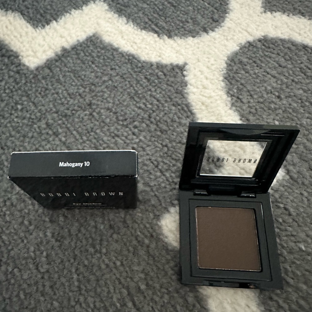 Bobbi Brown eyeshadow